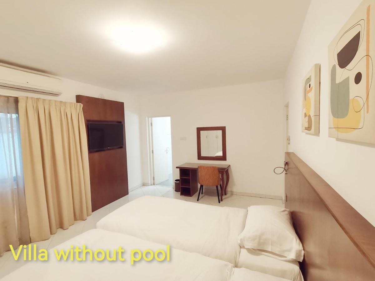 J5 Four Bedroom Villa Holiday Home In Al Wasl For Families Onlyドバイ エクステリア 写真