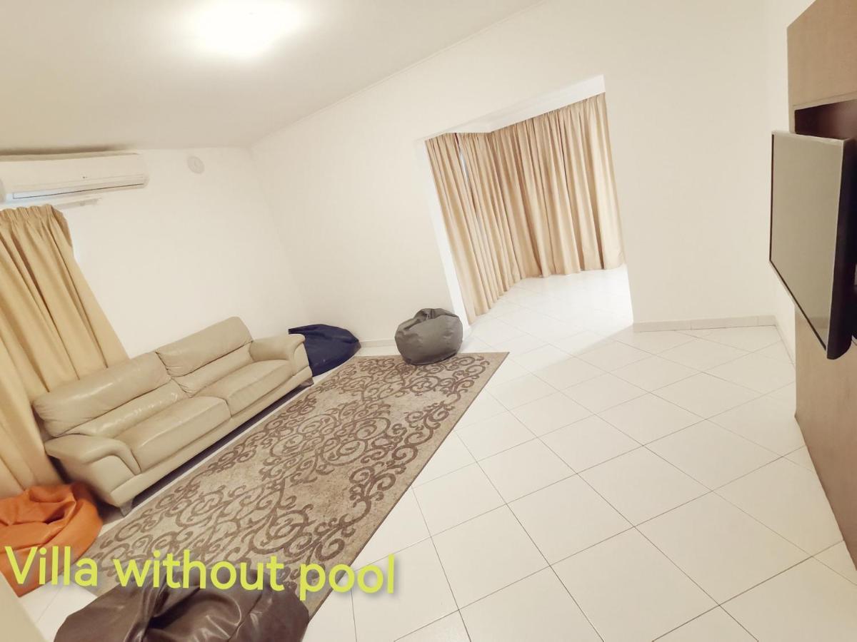 J5 Four Bedroom Villa Holiday Home In Al Wasl For Families Onlyドバイ エクステリア 写真