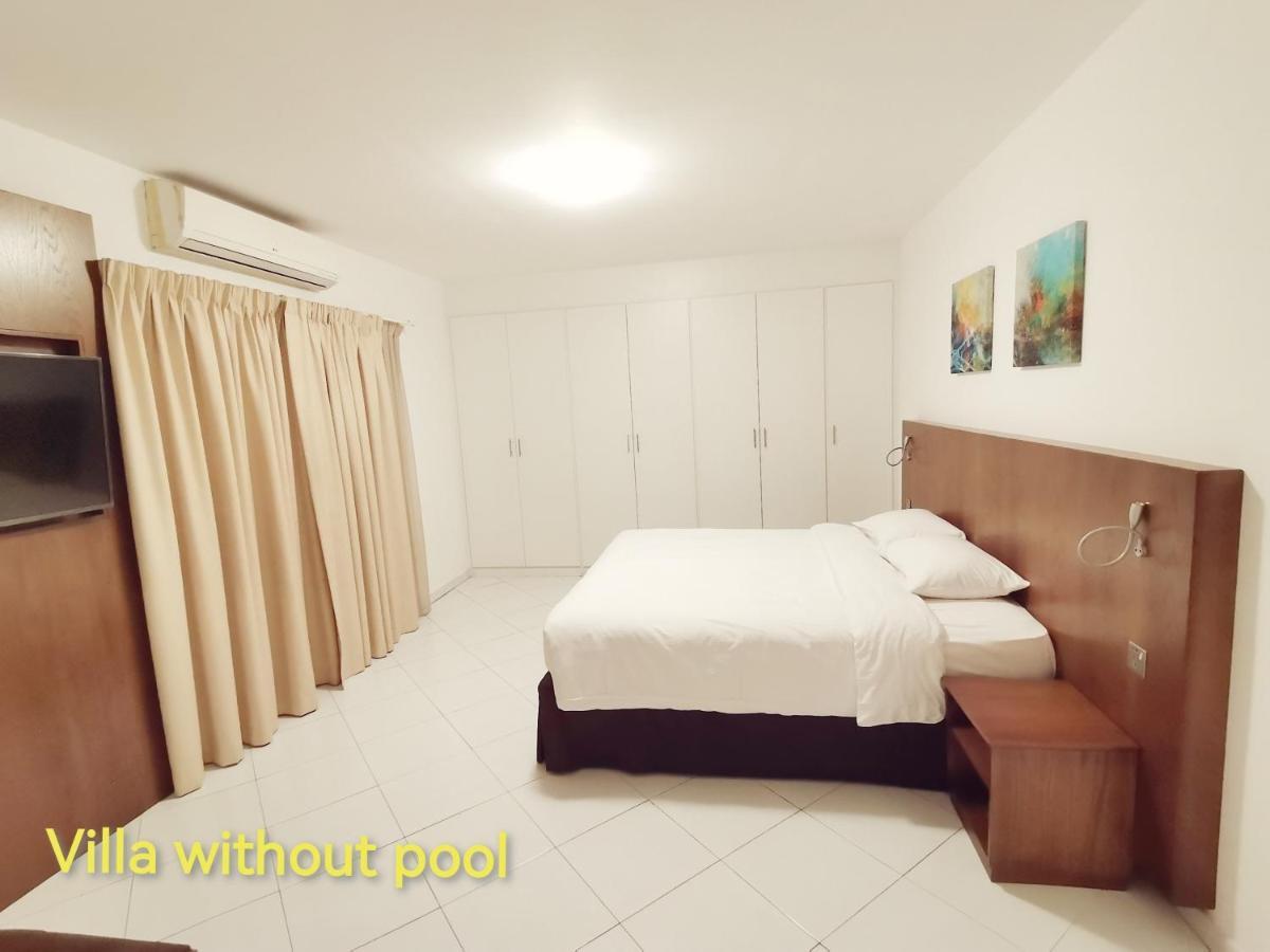 J5 Four Bedroom Villa Holiday Home In Al Wasl For Families Onlyドバイ エクステリア 写真