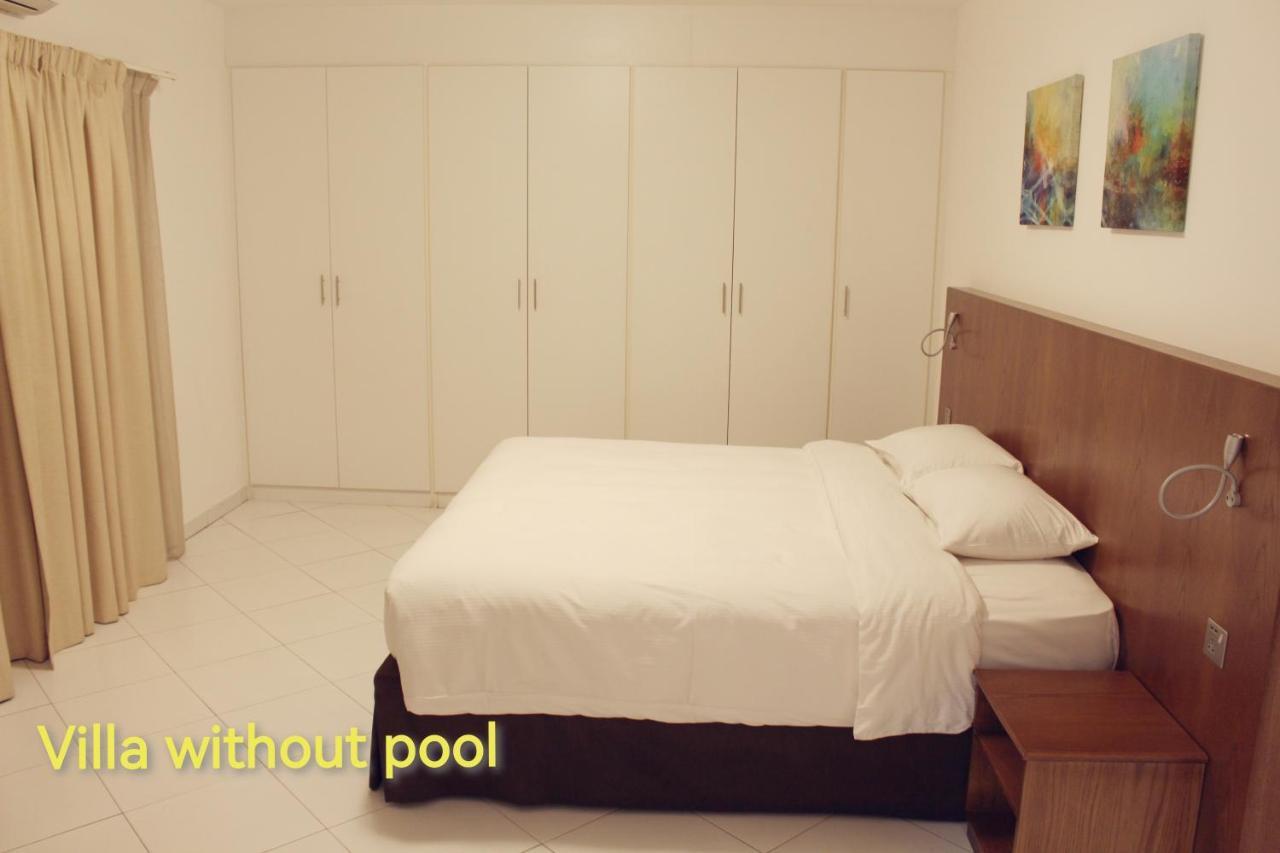 J5 Four Bedroom Villa Holiday Home In Al Wasl For Families Onlyドバイ エクステリア 写真