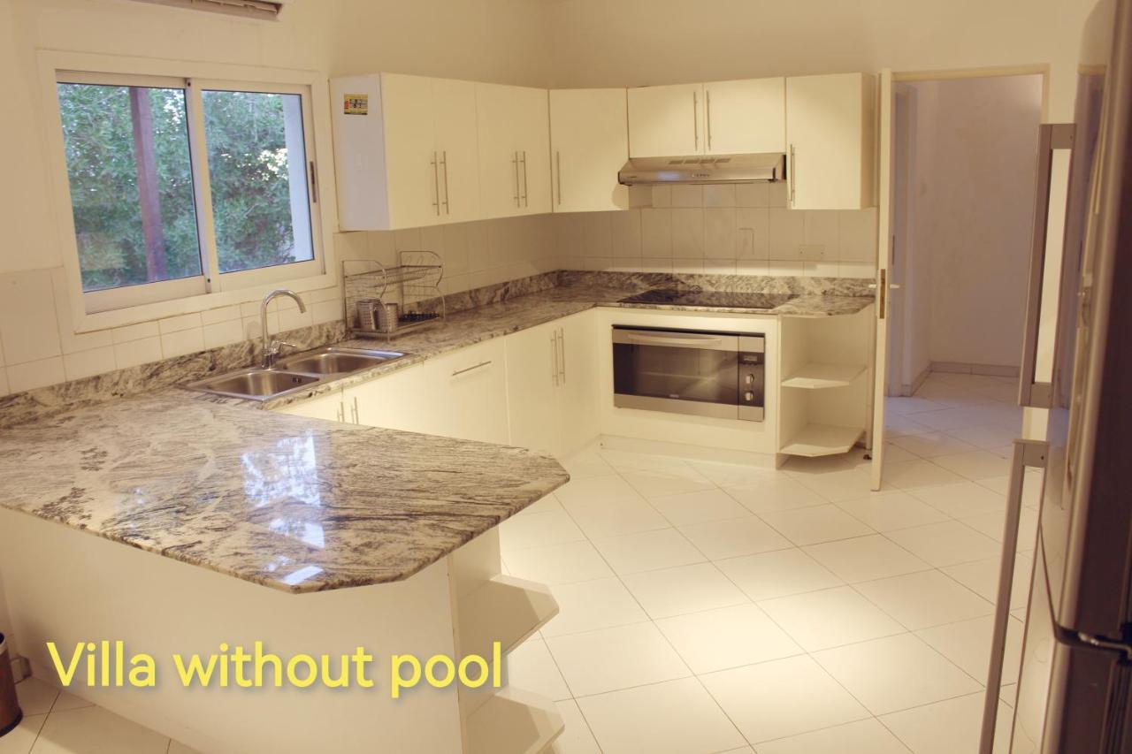 J5 Four Bedroom Villa Holiday Home In Al Wasl For Families Onlyドバイ エクステリア 写真